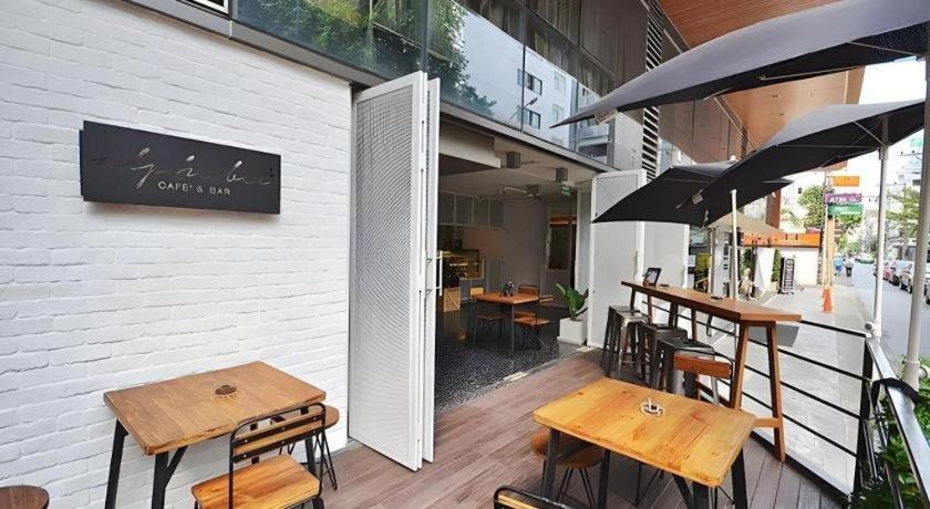 The Heritage Silom Hotel Bangkok Exterior photo