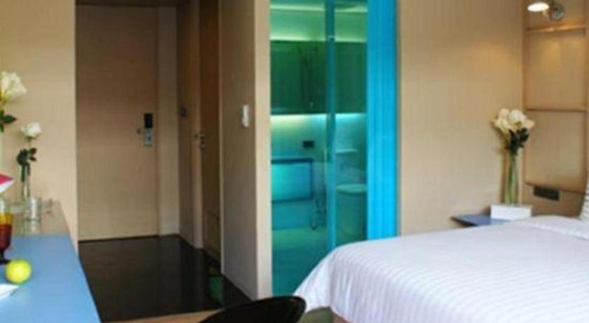 The Heritage Silom Hotel Bangkok Exterior photo